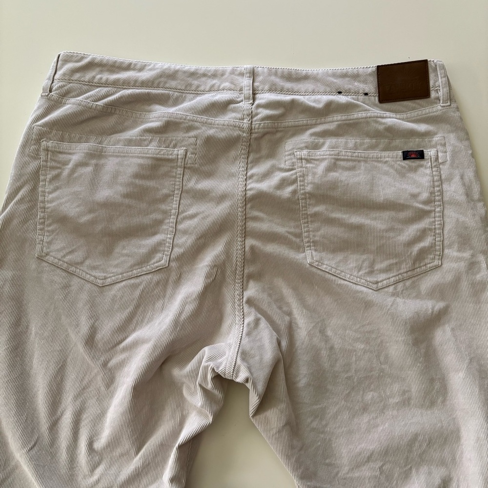 Faherty Corduroy Pants Size 36X31 - Picture 7 of 8
